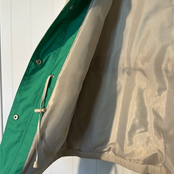 ☔️ Mackintosh New England hooded raincoat- beige and green - Size large ☔️ - Picture 9 of 9